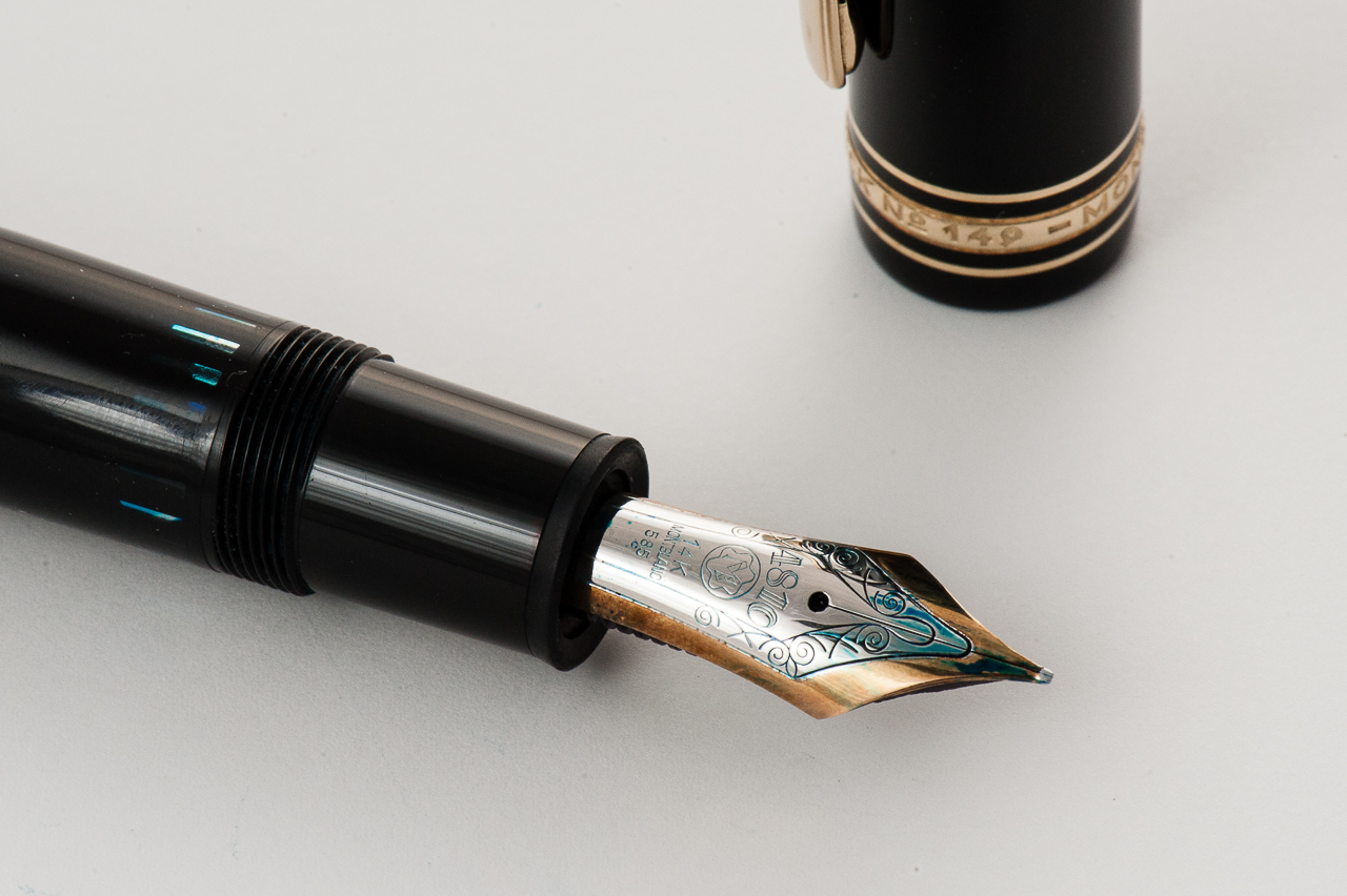 Installeren dosis schraper Review: Montblanc Diplomat 149 (Medium Cursive Italic) – Hand Over That Pen