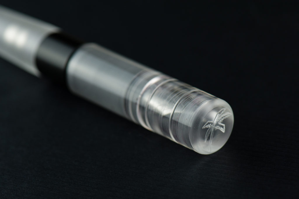 Review Kasama Una Hand Over That Pen